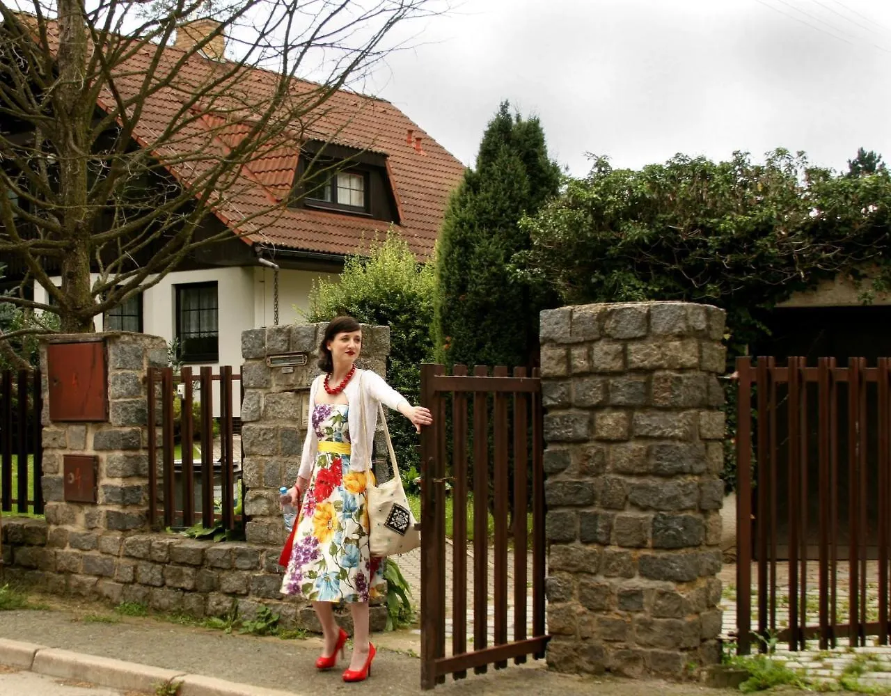 Dom wakacyjny Conifer Cottage IdyllicPraga